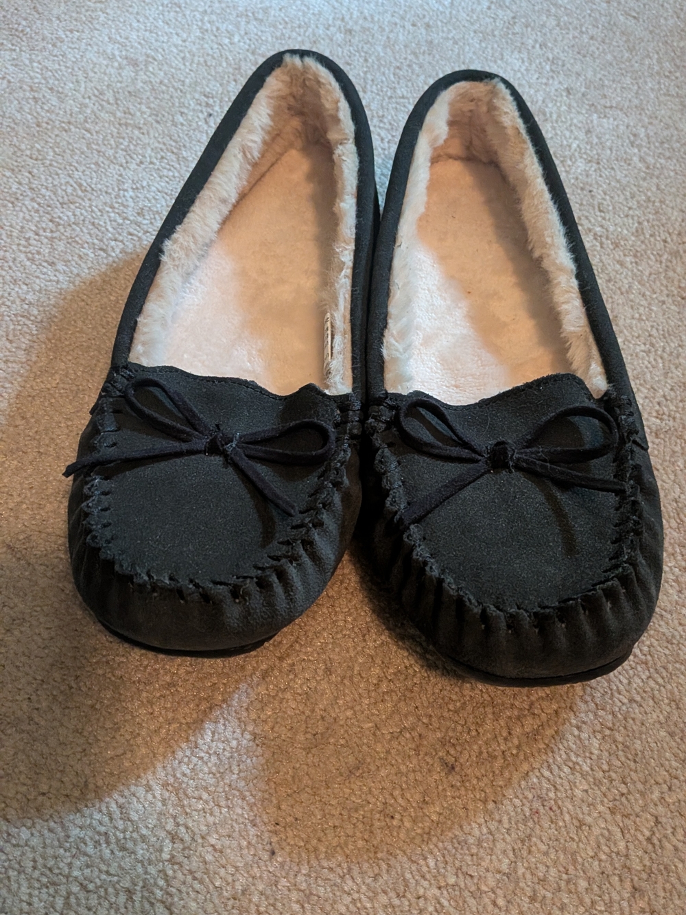 Secret Treasures Black Faux Suede Faux Fur Bow Moccasin Slippers Size 5-6 US S